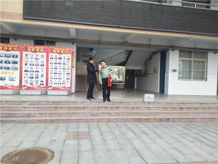 普及消防知识，加强消防全安教育——市三高开展2019年消防知识培训
