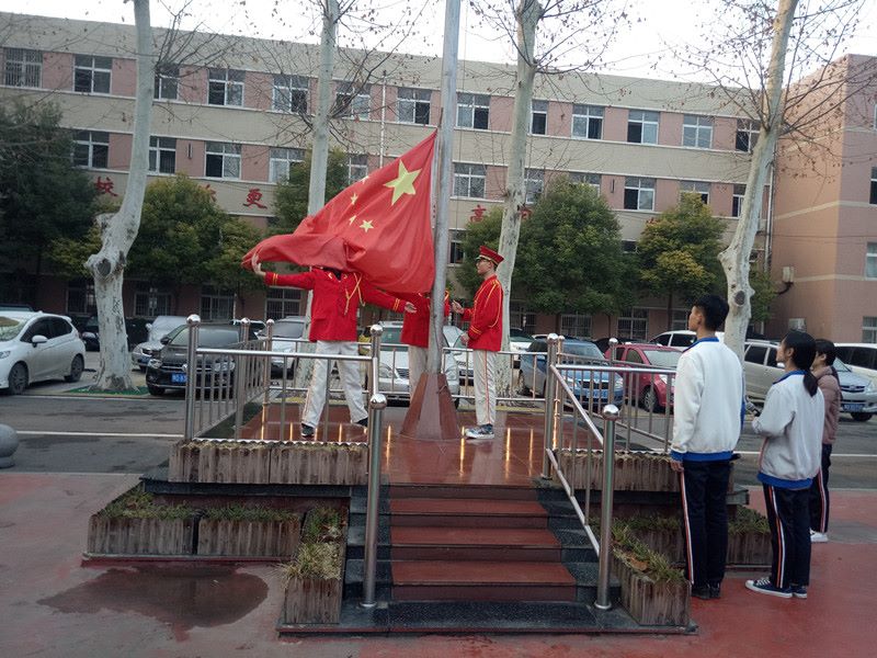 第三周国旗下的演讲  高三（2）班  夏雪