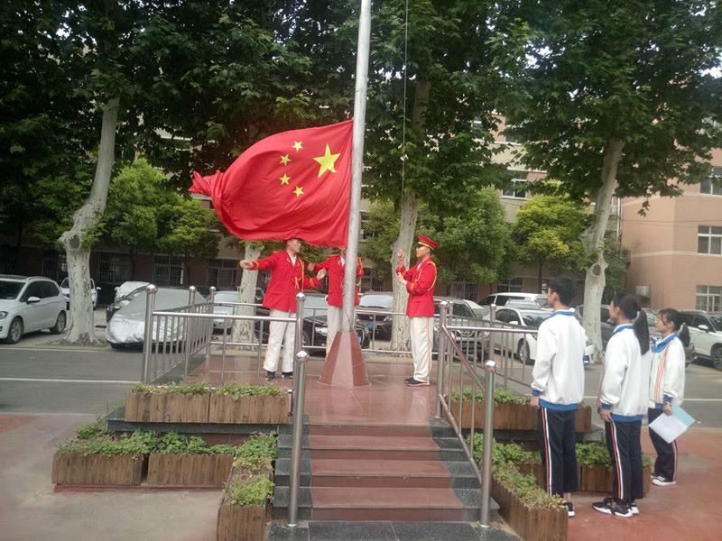 第十四周国旗下的演讲  高一（7）班 刘恋