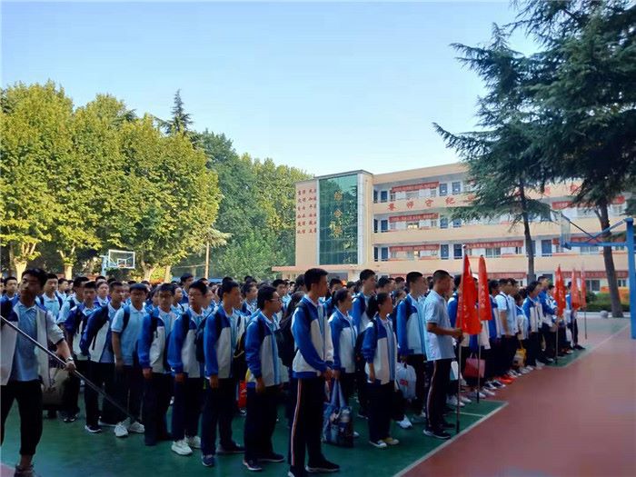 军训系列报道之一：市三高2019级学生赴中学生军训基地参训