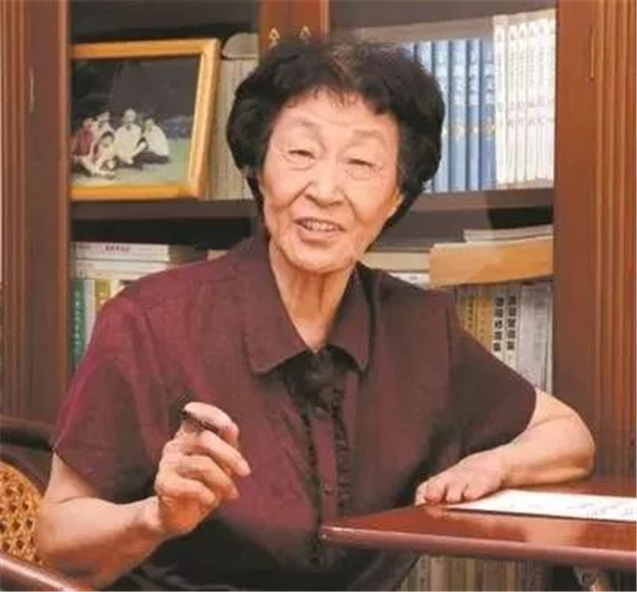 “人民教育家”于漪同志先进事迹