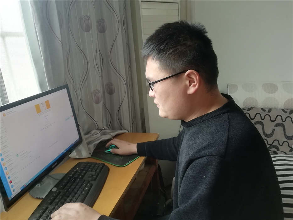 高一九班召开“疫情防控期学习不放松”主题班会