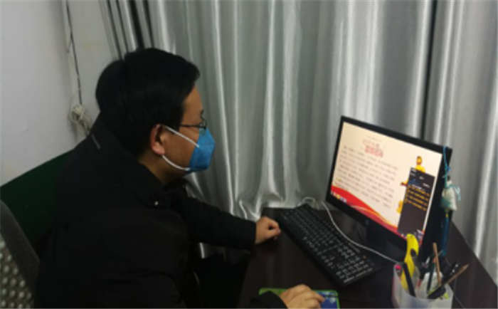 传道德之光，铸信仰之魂市三高举行“弘扬雷锋精神，肩负青年责任”主题云团课