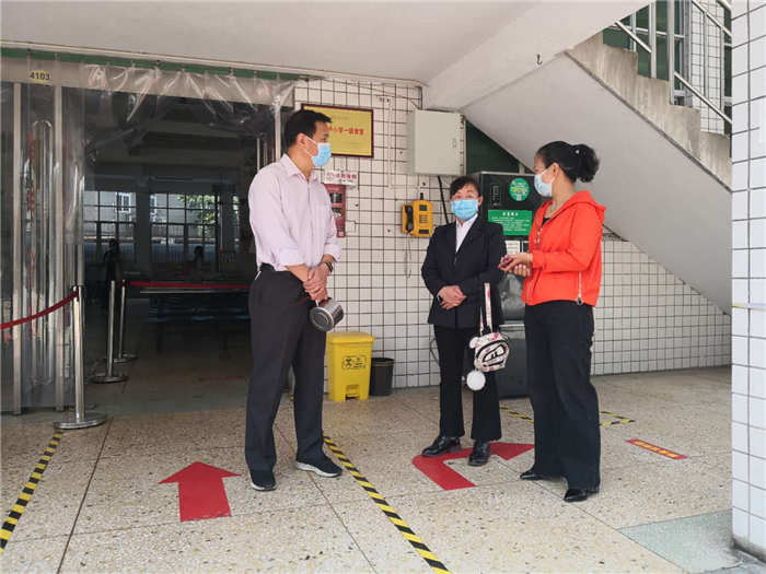家校联动克时艰  携手共进促发展