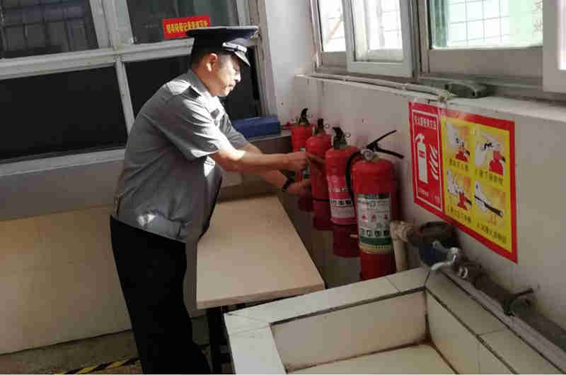 齐防火·共安宁 ——市三高加强消防安全管理工作