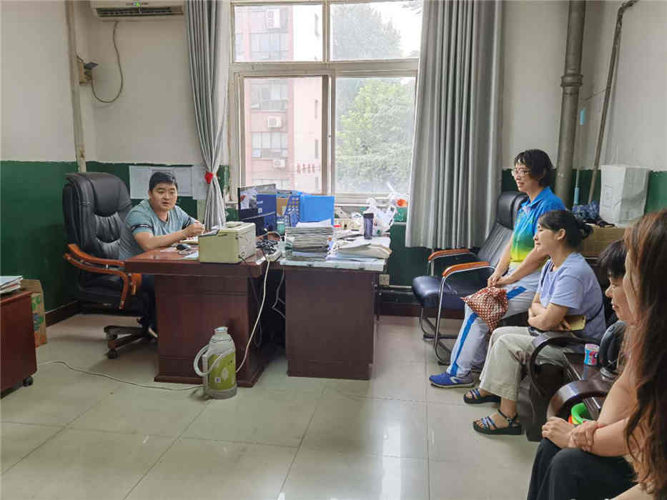 提升服务质量，营造良好氛围