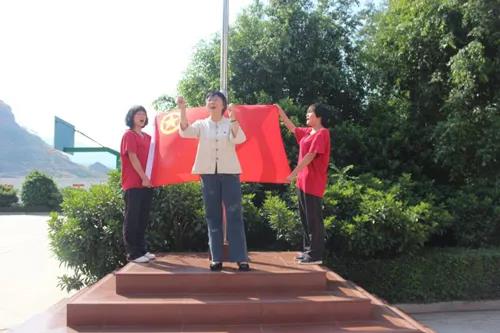“全国教书育人楷模”张桂梅先进事迹