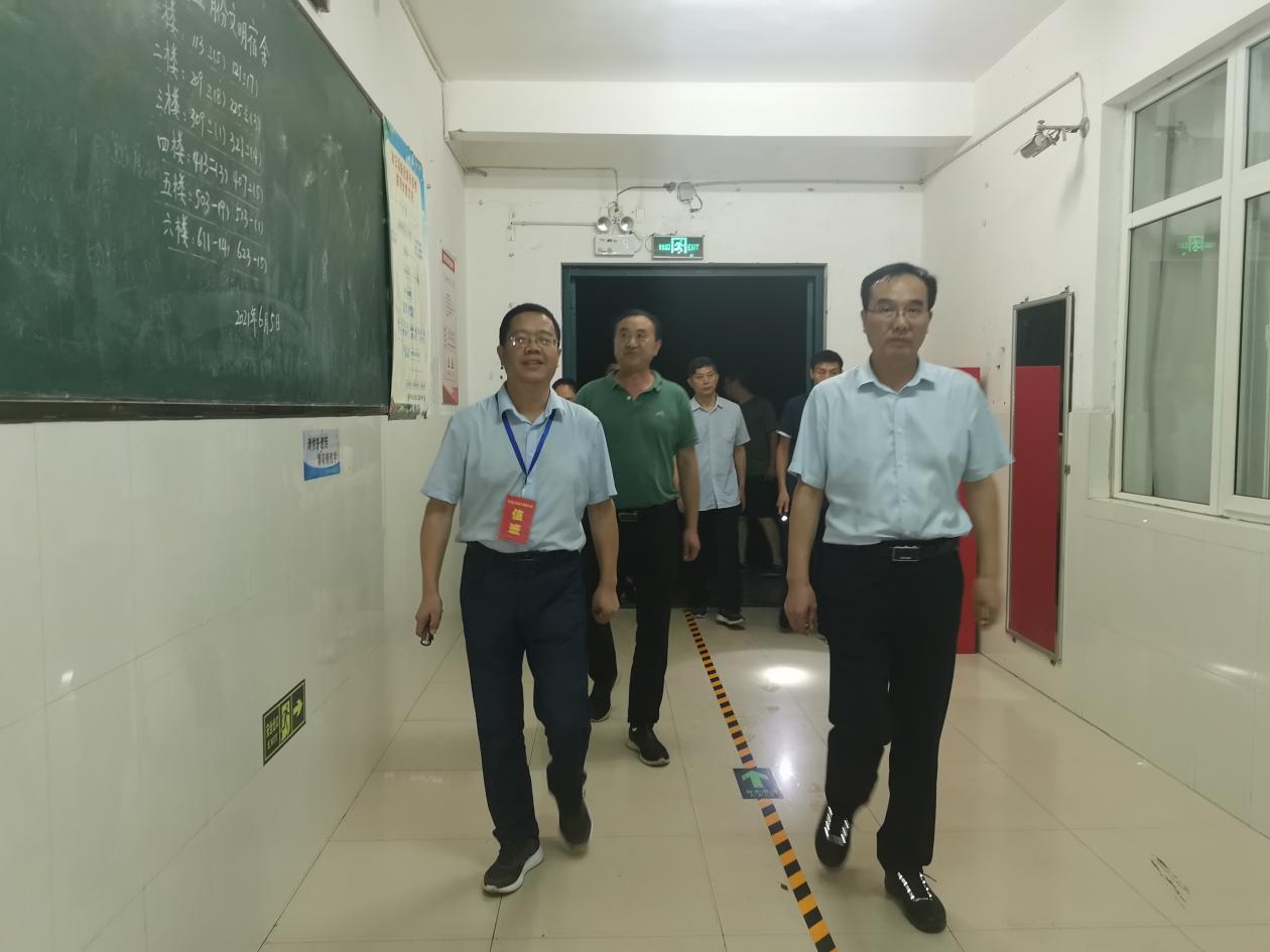 【平安校园】市教育体育局党组书记、局长李会良到市三高检查指导工作