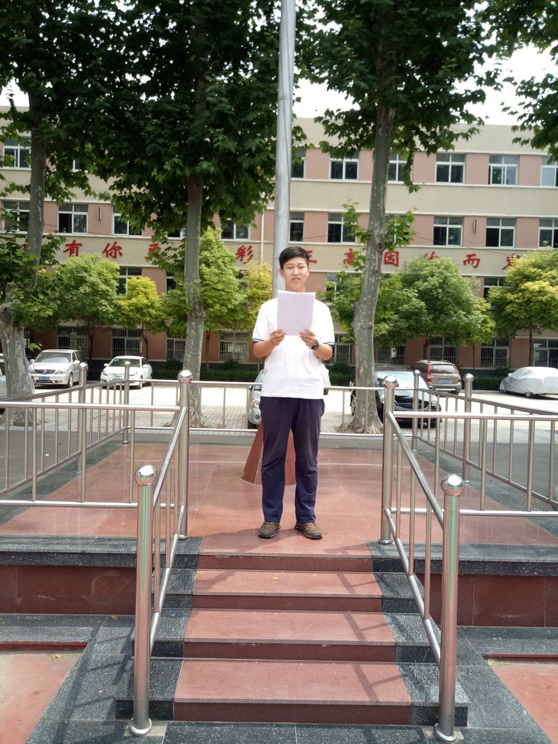 第十八周国旗下的演讲 高一（10）班 魏相杰