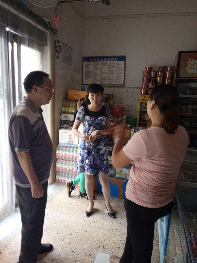 市三高迎接市教育局、卫计委、食药局、盐业局  组织的学校卫生工作专项检查