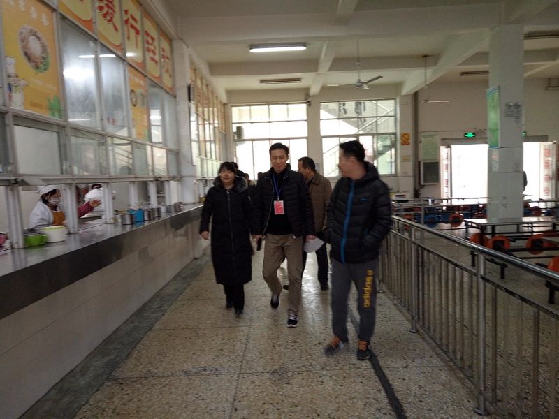 市三高迎接学校食品安全专项检查
