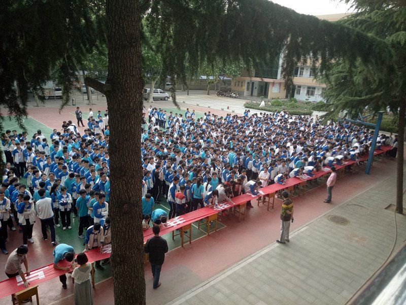 我校召开“做文明学生，创文明校园，建文明城市”动员大会